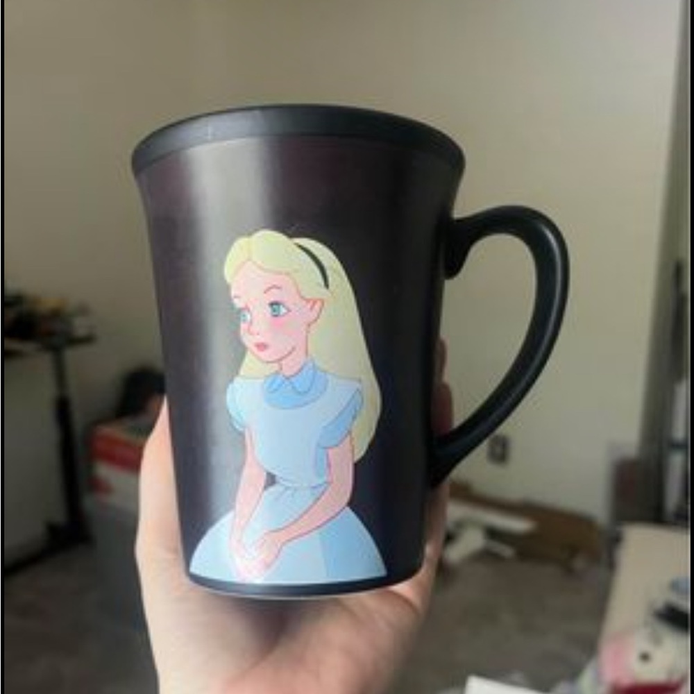 Alice in Wonderland Thermal Mug